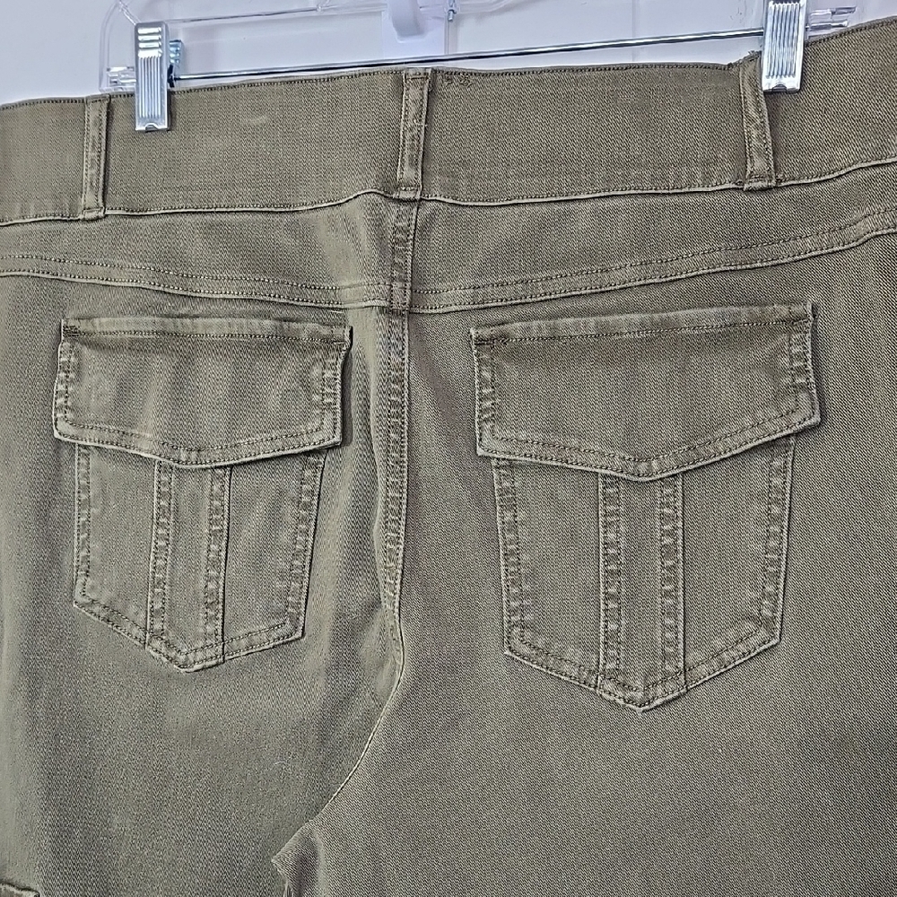 Spanx Olive Green Stretch Twill Ankle Cargo Pants Size 2X/2T - Picture 9 of 14